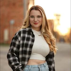 Meet your Posher, Alana